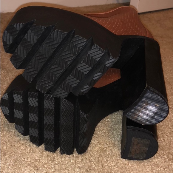 Brown Booties - Picture 4 of 5